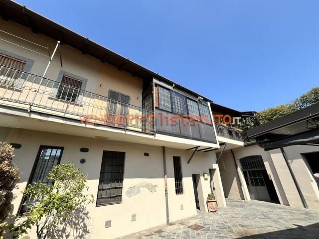 Villetta indipendente in vendita di 403 m² in Via Gaetano Donizetti
