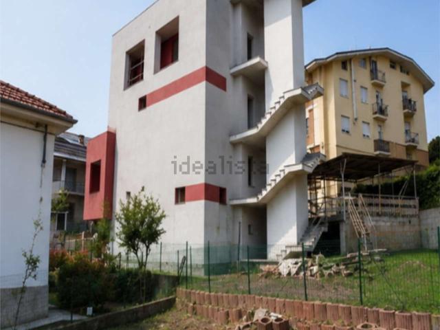 Villetta indipendente in vendita di 403 m² in Via Grandi Pompilio, 41
