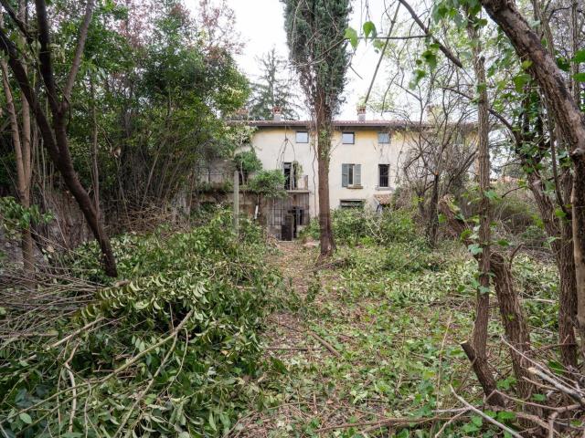 Villetta indipendente in vendita di 405 m² in Via Chiesa Vecchia, 15