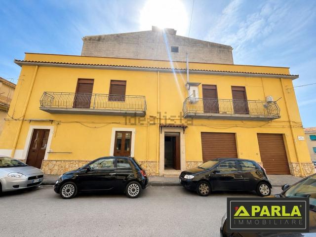 Villetta indipendente in vendita di 405 m² in Viale della Vittoria