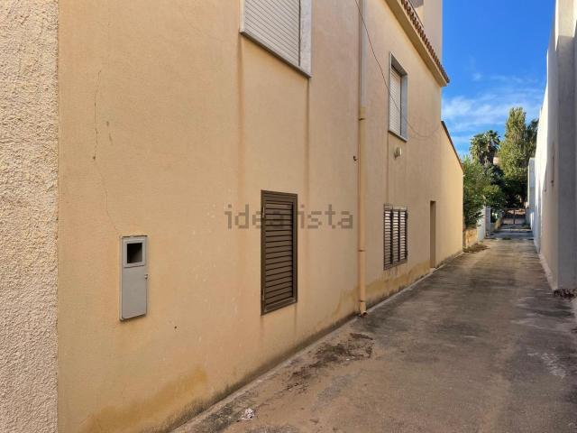 Villetta indipendente in vendita di 405 m² in Viale Nicolò Gentile
