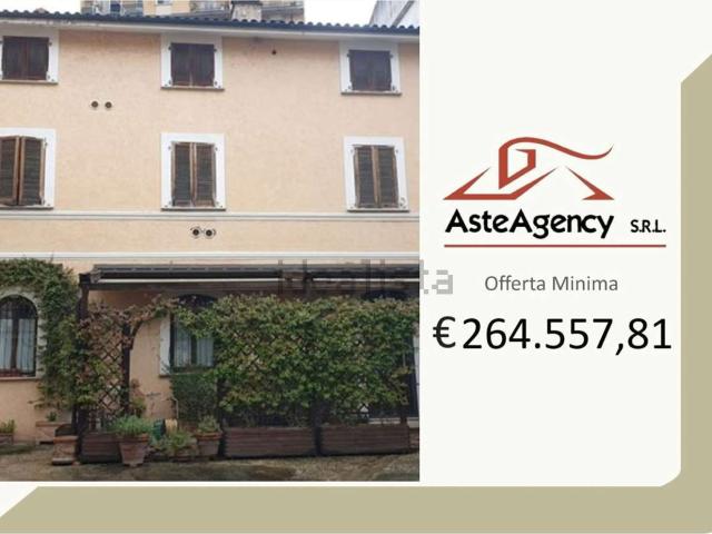 Villetta indipendente in vendita di 406 m² in Via Fiume, 3