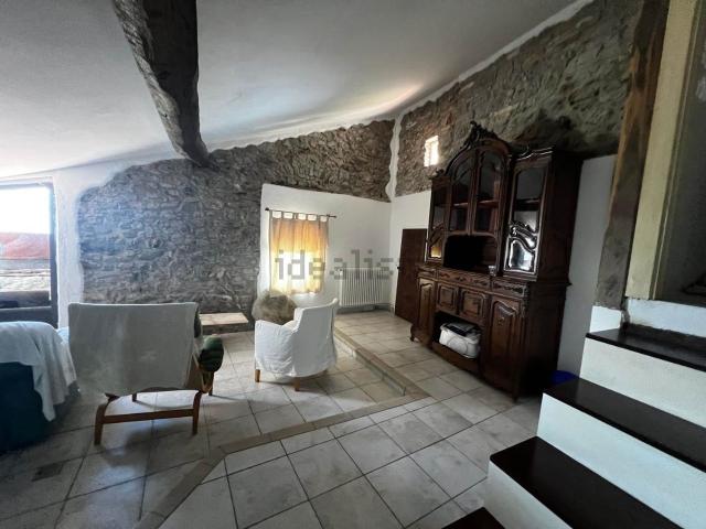 Villetta indipendente in vendita di 407 m² in Via Corvara
