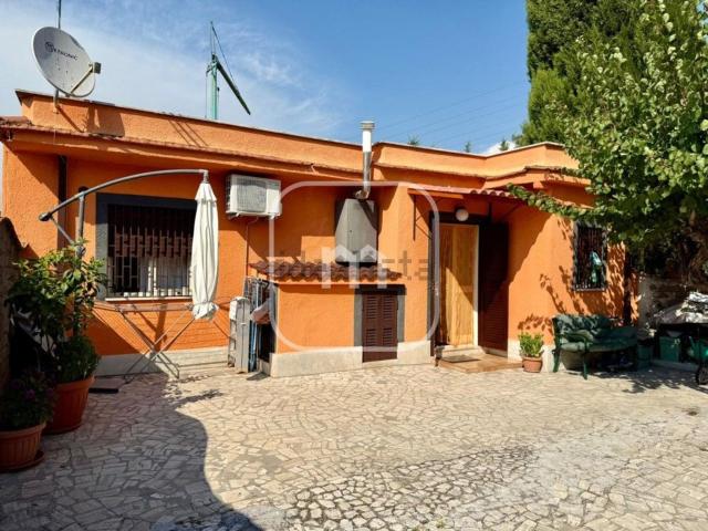 Villetta indipendente in vendita di 40 m² in Via Gioia dei Marsi, 7