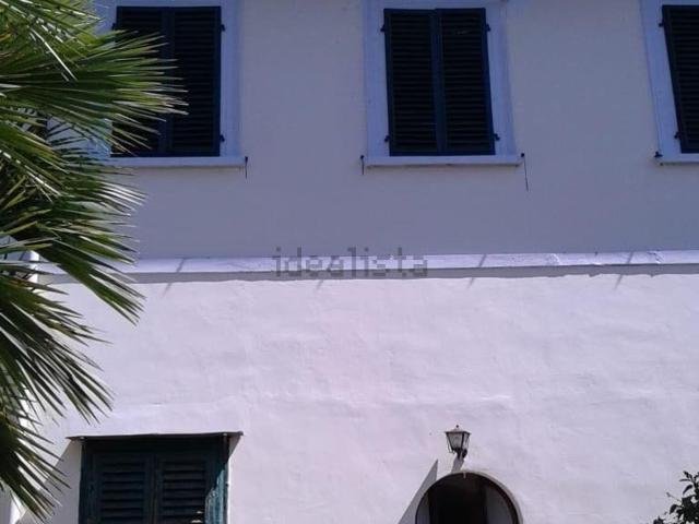 Villetta indipendente in vendita di 410 m²