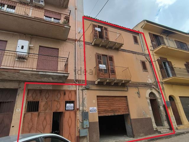 Villetta indipendente in vendita di 410 m² in Via Casola, 68