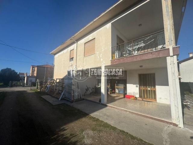 Villetta indipendente in vendita di 410 m² in Via Asmara, 6