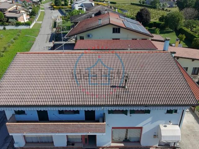 Villetta indipendente in vendita di 410 m² in Via San Maria