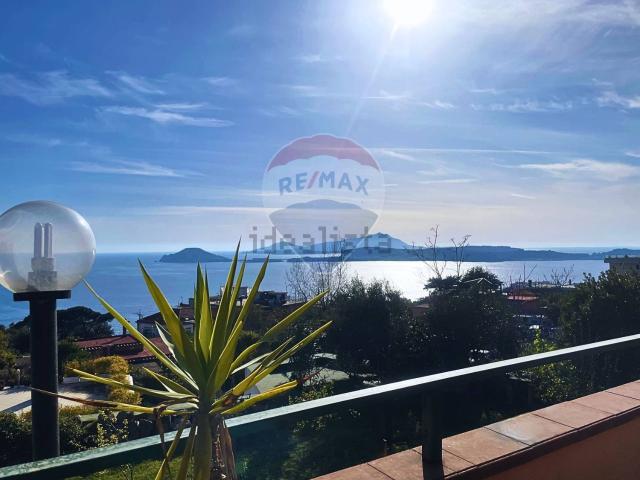 Villetta indipendente in vendita di 414 m² in Traversa Campanova