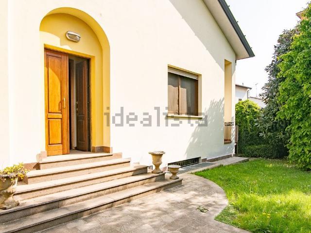 Villetta indipendente in vendita di 414 m² in Via Antonio Rizzi