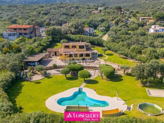 Villetta indipendente in vendita di 420 m²