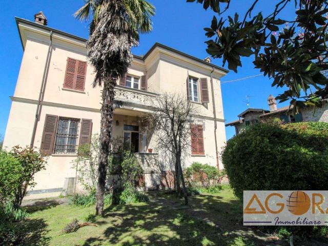 Villetta indipendente in vendita di 420 m²