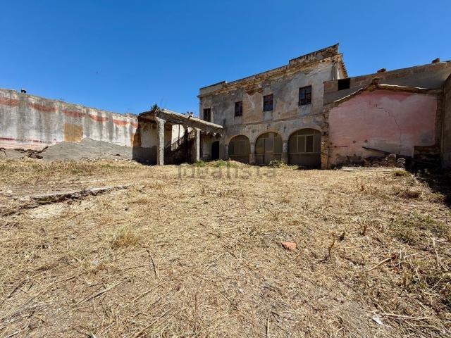 Villetta indipendente in vendita di 420 m² in Via Giuseppe Garibaldi