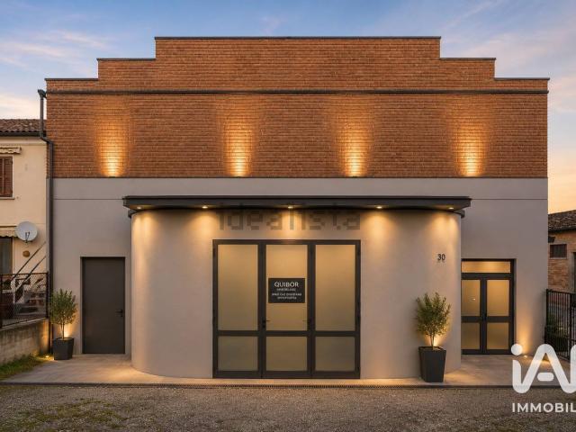 Villetta indipendente in vendita di 420 m² in Corso del Popolo