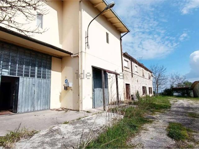 Villetta indipendente in vendita di 4223 m² in Strada Provinciale Tavoleto