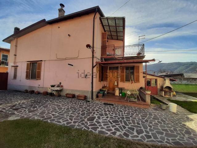 Villetta indipendente in vendita di 422 m² in Via Bologna