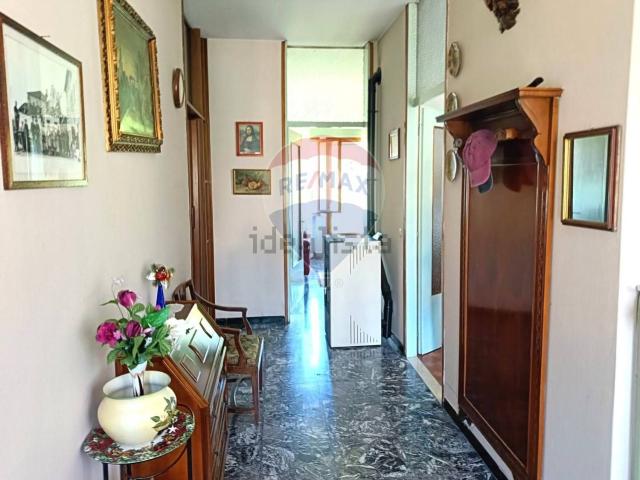 Villetta indipendente in vendita di 424 m² in Via Fara, 16
