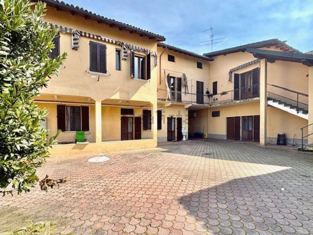 Villetta indipendente in vendita di 424 m² in Via Roma, 85