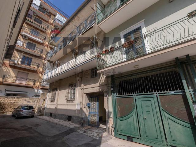 Villetta indipendente in vendita di 425 m² in Via Giacomo Matteotti, 54