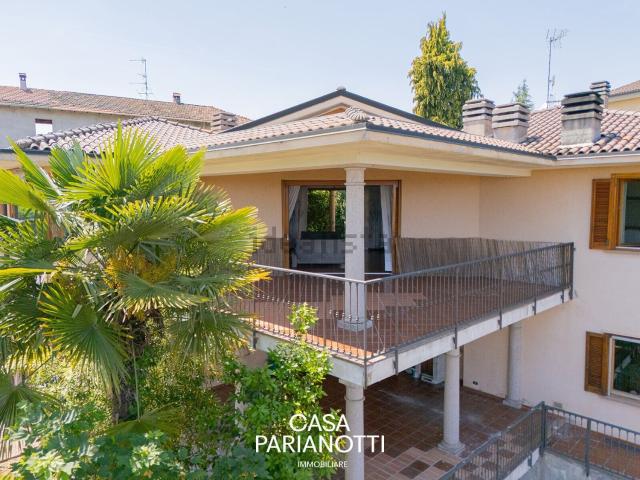 Villetta indipendente in vendita di 427 m² in Viale Rimembranze, 1