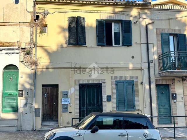 Villetta indipendente in vendita di 42 m² in Via Roma, 67