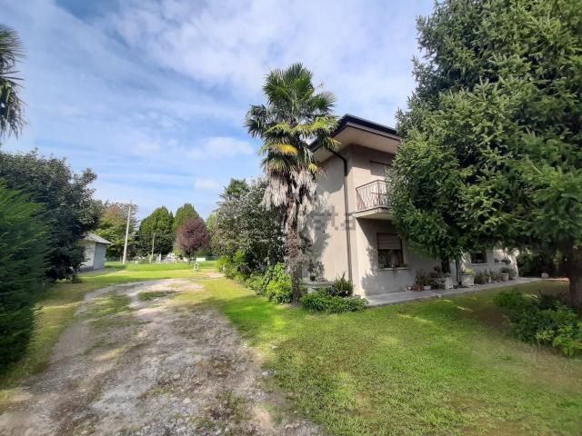 Villetta indipendente in vendita di 430 m²