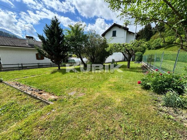 Villetta indipendente in vendita di 430 m² in Via Entrampo, 63