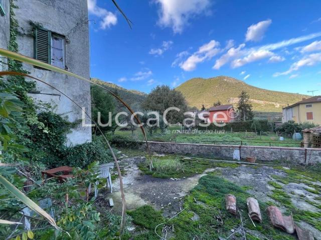 Villetta indipendente in vendita di 430 m² in Via Nuova per Pisa, 5593