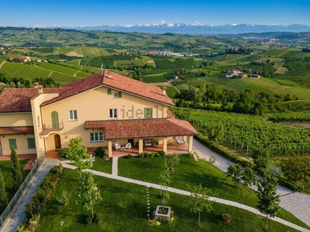 Villetta indipendente in vendita di 430 m² in Via Provinciale Alba