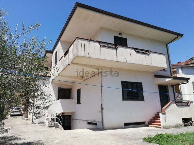 Villetta indipendente in vendita di 430 m² in Via XIV Ottobre, 42