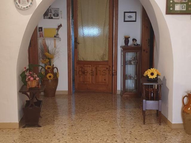 Villetta indipendente in vendita di 430 m² in Contrada spinaruta, 64