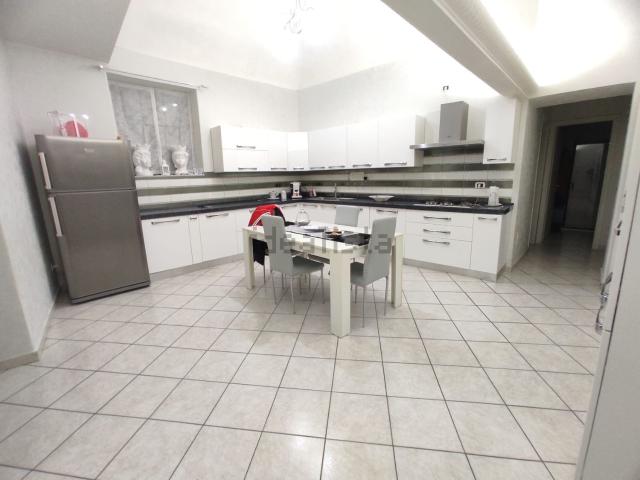 Villetta indipendente in vendita di 430 m² in Piazza Bellini