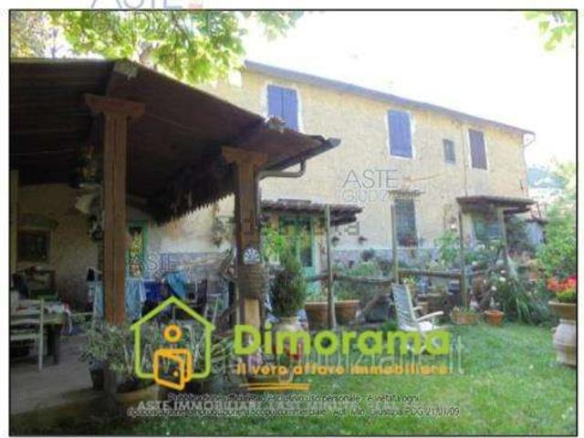 Villetta indipendente in vendita di 433 m² in Via Leonardo Da Vinci, 12