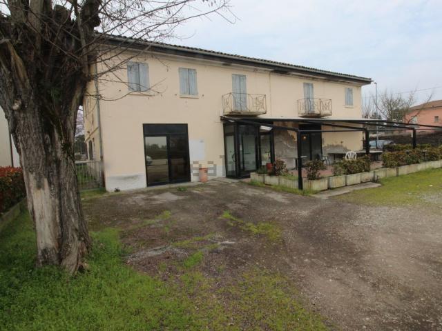 Villetta indipendente in vendita di 435 m²
