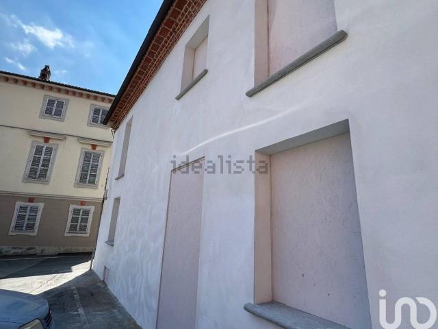 Villetta indipendente in vendita di 437 m² in Piazza Baiveri