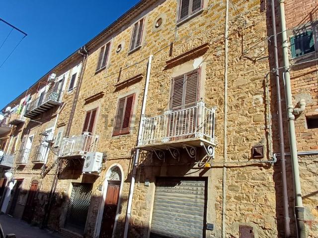 Villetta indipendente in vendita di 438 m² in Via Borgo
