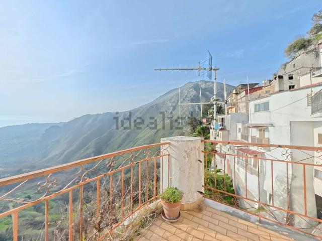 Villetta indipendente in vendita di 438 m² in Via Principe Umberto, 30