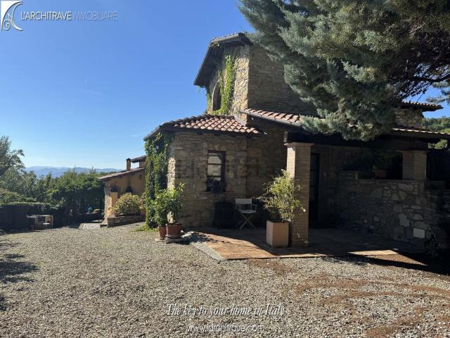 Villetta indipendente in vendita di 440 m²