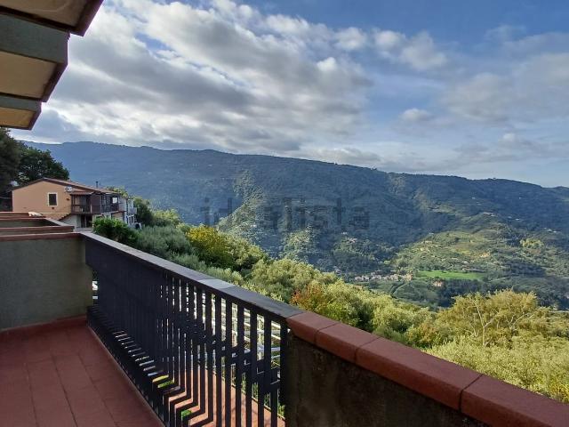 Villetta indipendente in vendita di 440 m² in Via Gebbia