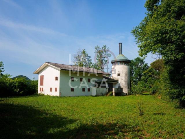 Villetta indipendente in vendita di 442 m² in Via Col