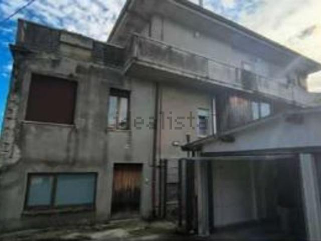Villetta indipendente in vendita di 444 m² in Via Cavatassi