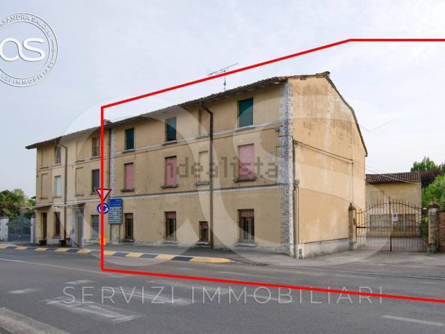 Villetta indipendente in vendita di 447 m² in Via Piave, 60