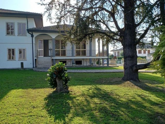 Villetta indipendente in vendita di 450 m²