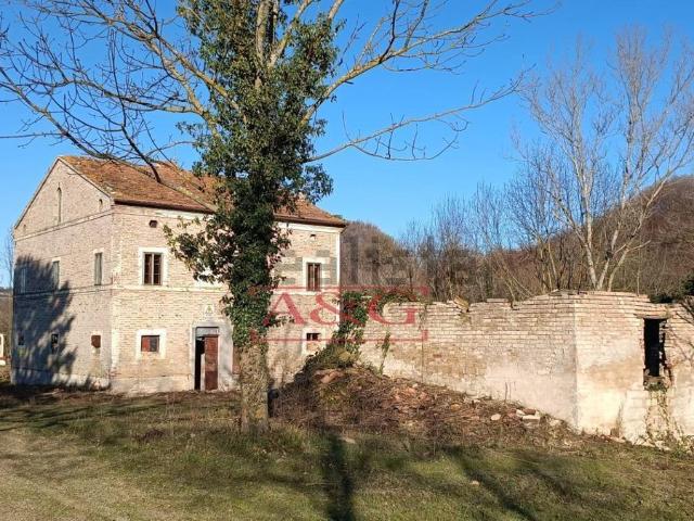 Villetta indipendente in vendita di 450 m²