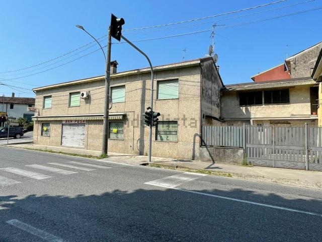 Villetta indipendente in vendita di 450 m²