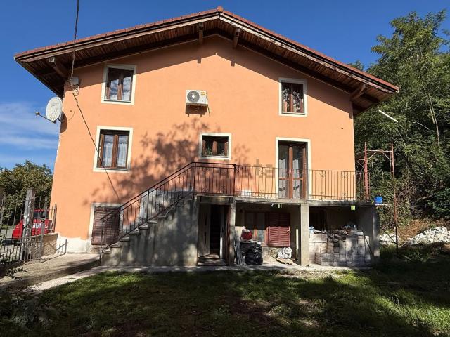 Villetta indipendente in vendita di 450 m²