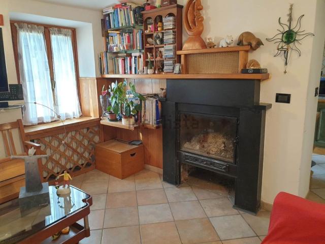 Villetta indipendente in vendita di 450 m² in Via 25 Aprile, 5