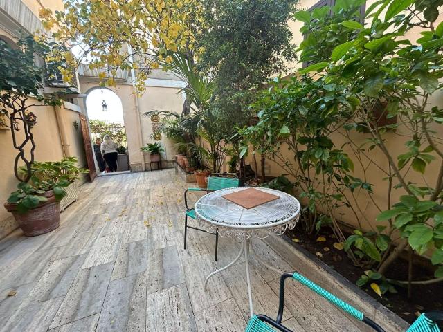 Villetta indipendente in vendita di 450 m² in Via Collina degli Angeli