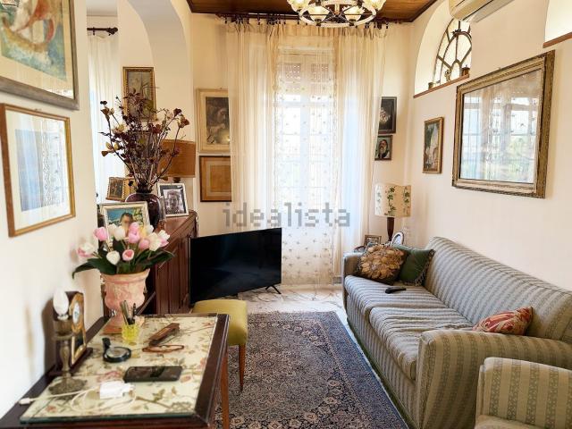 Villetta indipendente in vendita di 450 m² in Via Collina degli Angeli