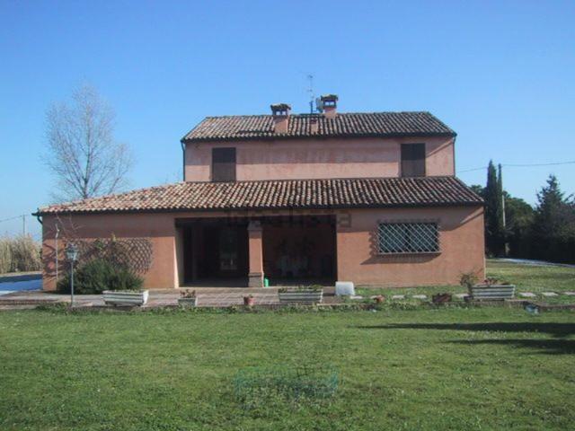 Villetta indipendente in vendita di 450 m² in Via Compagnia, 1350